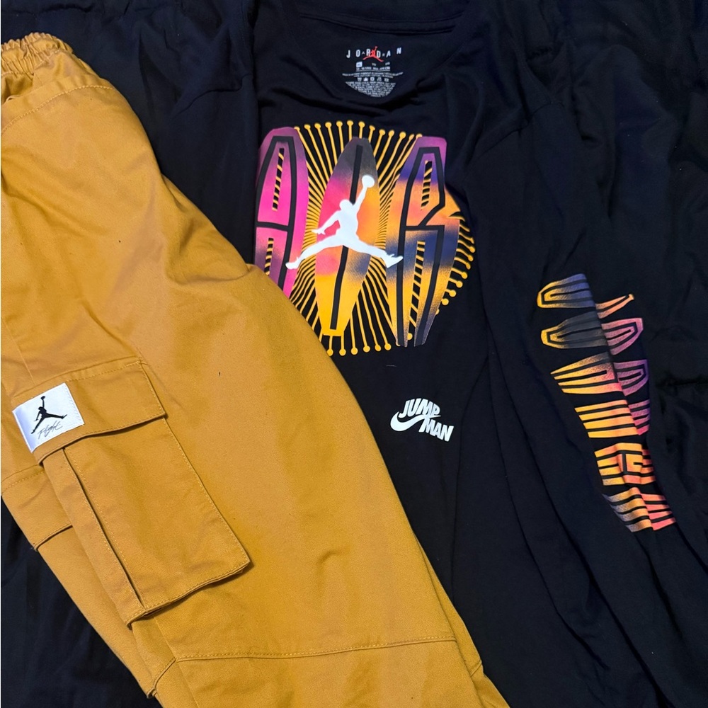 New Jordan set (Jordan pants and Jordan shirt). Both only worn once.